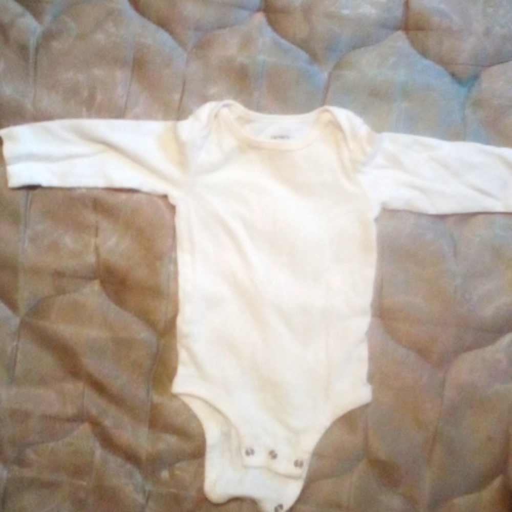 Carter's size 6M baby outfit